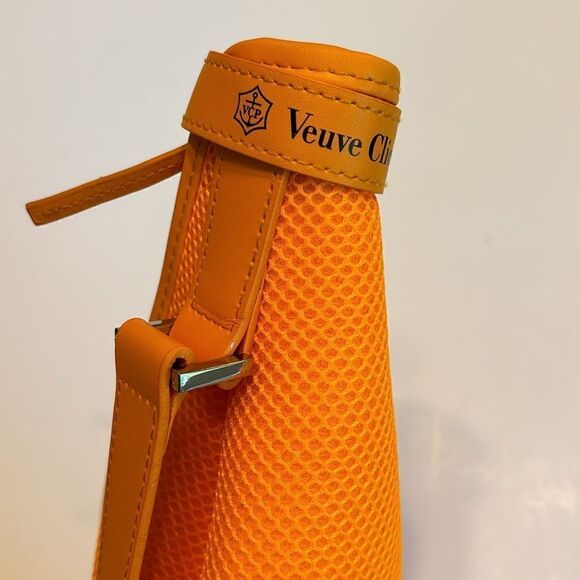 Veuve Clicquot Brut Champagne Orange Insulated Jacket NEW - Picture 4 of 8